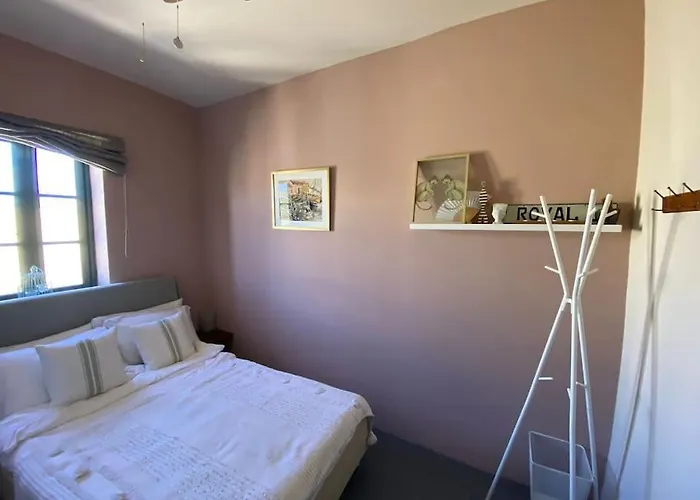 Modern Penthouse - Harbour Views *